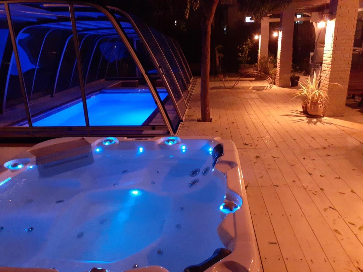Naomi'S Villa Ros Pinna Kültér fotó