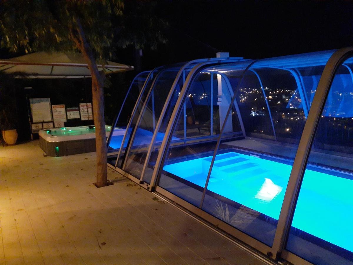 Naomi'S Villa Ros Pinna Kültér fotó