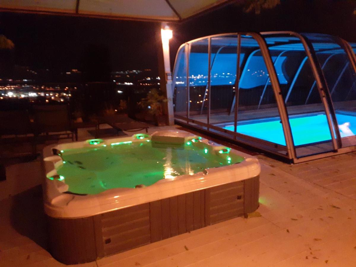 Naomi'S Villa Ros Pinna Kültér fotó