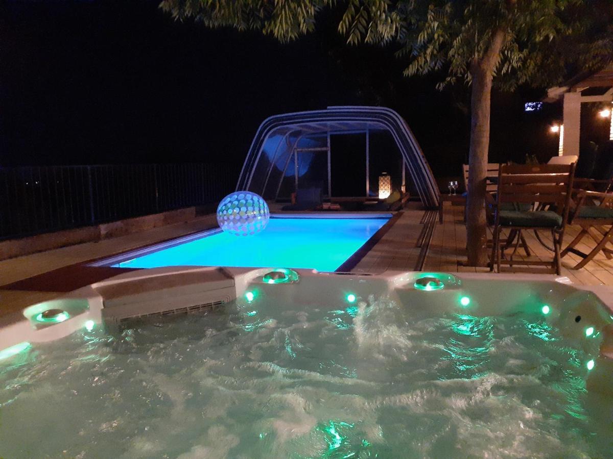 Naomi'S Villa Ros Pinna Kültér fotó